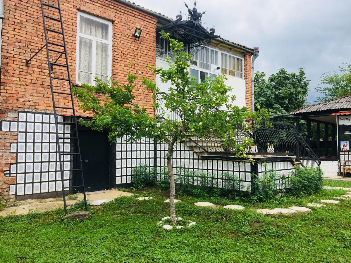 Lazuri Keria Family Guesthouse Khoni Exterior photo